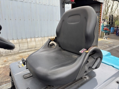 Xe nâng điện ngồi lái 2.5 tấn NICHIYU FB25PN-75-300 Đời 2014