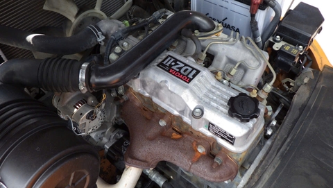 Xe nâng dầu cũ 2.5 tấn Toyota 60-7FD25 đời 2005 Nhật bãi số sàn gật gù lốp kép - 25873