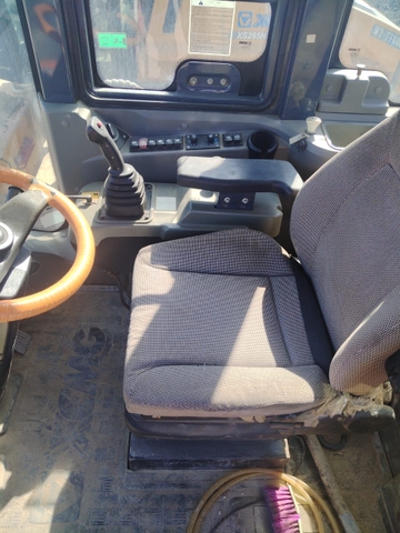 Máy xúc lật 6 tấn XCMG LW600FV Bản Cần Dài Đổ Cao (Đời 2020)