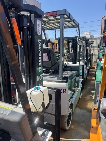 Xe nâng điện 2.5 tấn UNICARRIERS FB25-8 (Đời 2019 - Siêu Lướt 1.989 Giờ)