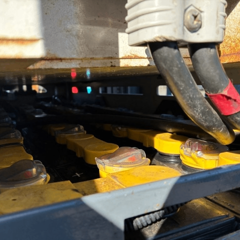 Xe nâng điện đứng lái NYK (Nichiyu) 1.5 tấn FBR15-75 (Chạy Lướt 2.497 giờ)