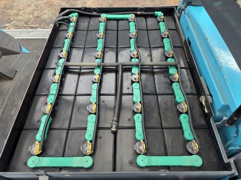 Xe nâng điện ngồi lái 2.5 tấn NICHIYU FB25PN-75-300 Đời 2014