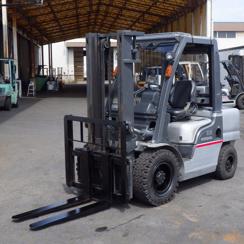 Xe nâng dầu cũ 3.5 tấn NISSAN YGL02M35 số sàn dịch giá - YGL02-000792