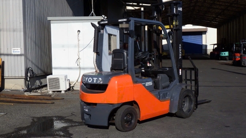 Xe nâng dầu 2.5 tấn TOYOTA 02-8FD25 Đời 2022 (Siêu Lướt - Gật Gù)