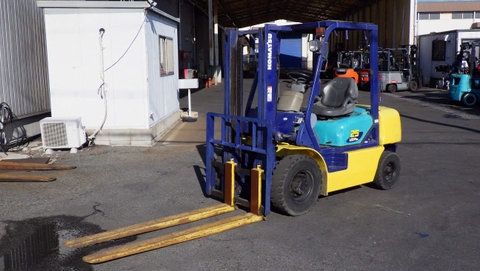 Xe nâng dầu 2.5 tấn KOMATSU FD25T-14 Đời 2001 (Chạy Lướt 3.882 Giờ)