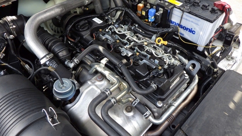 Xe nâng dầu 3.5 tấn UNICARRIERS D1F4F35 Kẹp Giấy - Nâng Cao 5m (Đời 2016)