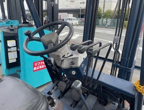 Xe nâng dầu 1.5 tấn KOMATSU FD15H-15 Số Sàn (Dịch Giá) - Giá Rẻ