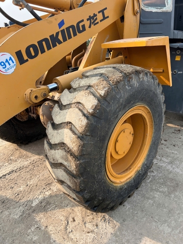 Máy xúc lật cũ gầu 2.2m3 LONKING LG833N kim phun cơ đời 2022 - Số khung 05543