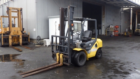 Xe nâng dầu 3 tấn KOMATSU FD30C-17 Số Sàn - Nâng Cao 4m (Gật Gù)