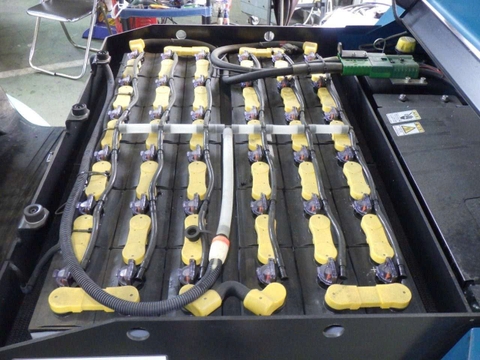 Xe nâng điện ngồi lái 3.5 tấn SUMITOMO 52FB35PXIII Đời 2022 (Chui Cont - Lướt 794 Giờ)