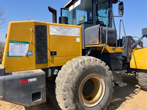 Máy xúc lật 5.5 tấn XCMG LW550 Bản Cần Dài Đổ Cao (Siêu Lướt 2021)