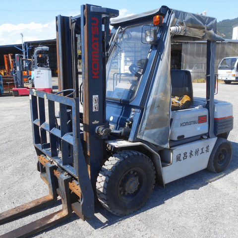 Xe nâng Nhật bãi 2.5 tấn KOMATSU FD25-11 số sàn gật gù - 349105