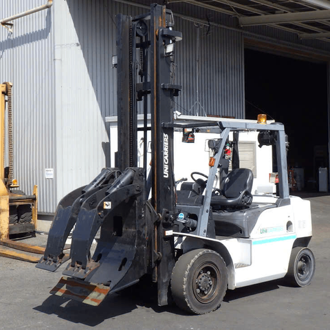 Xe nâng dầu 3.5 tấn UNICARRIERS D1F4F35 Kẹp Giấy - Nâng Cao 5m (Đời 2016)