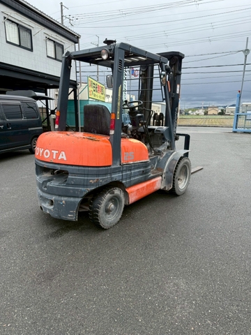 Xe nâng dầu 2.5 tấn Toyota 6FD25/19286 năm 1996