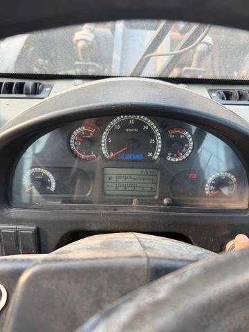 Máy xúc lật 5 tấn XCMG LW500KN Bản Cần Dài (Đời 2020) - Gầu 3.5 - 4.2 m3