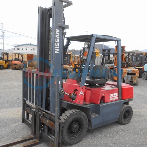 Xe nâng dầu 2.5 tấn Nissan FJ02M25/114019 - Động cơ bền bỉ, tích hợp dịch giá thông minh
