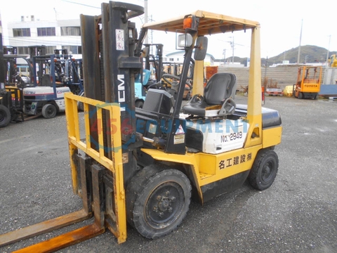 Xe nâng dầu 3 tấn TCM FD30Z8/24R60481