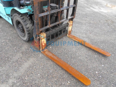 Xe nâng dầu Sumitomo 11FD25PAXI92D/D2K-10331 (2.5 tấn) năm 2011