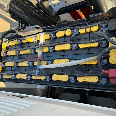 Xe Nâng Điện Đứng Lái NYK FBRM15-85B-400/1360-01016 (Năm 2019)