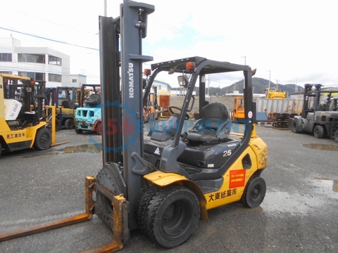 Xe nâng dầu Komatsu FD25T-16/730728(2.5 Tấn) năm 2006