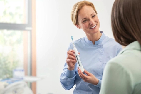 Bàn chải điện Philips Sonicare ExpertClean 7400 Chính Hãng