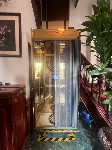 Thang máy thủy lực