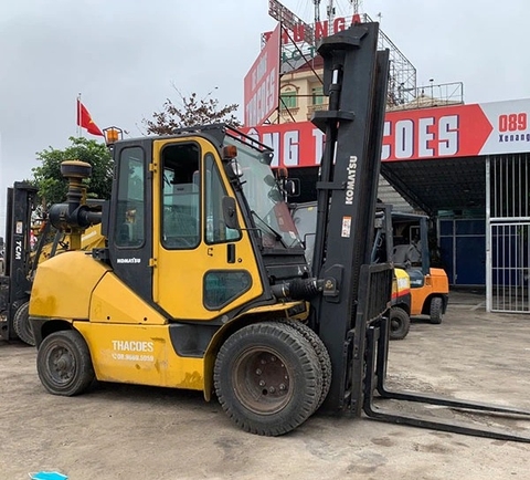 Xe nâng dầu Komatsu Nhật Bãi 4,5 Tấn FD45-10