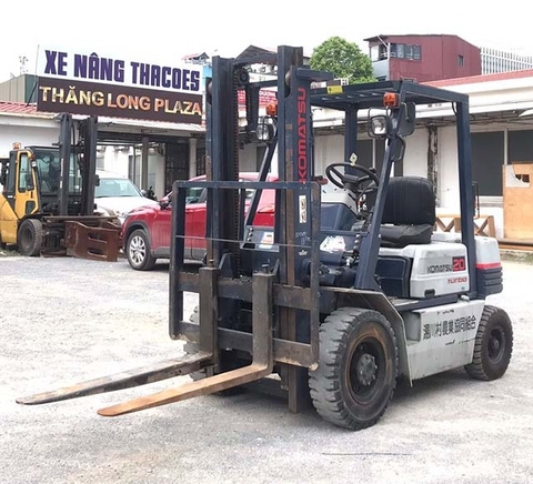 Xe nâng dầu Komatsu 2 tấn Nhật cũ đẹp