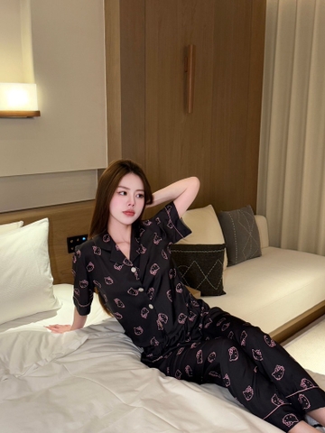 Tnqd mickey Đen