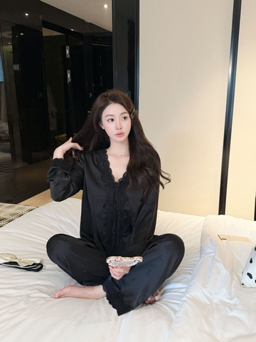Td cổ V trơn Đen Trắng