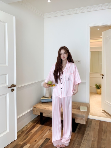 Tnqd cánh dơi sọc Hồng
