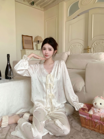 TD chấm bi nơ Kem