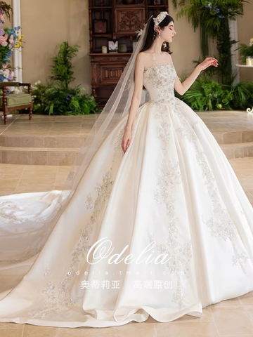 Váy cưới cúp ngực đính hoa_I139