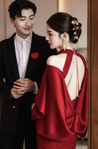 Sườn xám đỏ quyến rũ hở lưng phối ngọc trai_I53