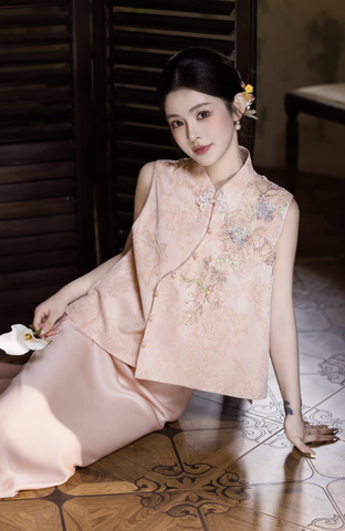Sườn xám gấm hồng pastel dáng suông thanh lịch_I52