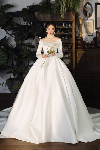 Váy cưới công chúa satin cổ thuyền dáng phồng tay ren_I14