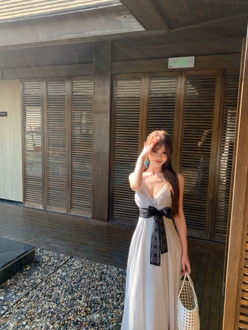 Váy dài 2 dây cổ V nữ tính nhẹ nhàng_Y12