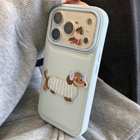 Ốp lưng da chó lạp xưởng thêu nổi_O41 (Tất cả các dòng Iphone)