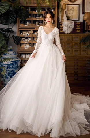 Váy cưới tay ren lưng hở sang trọng_I02