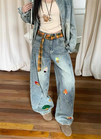 Quần jeans ống rộng thêu nấm phối dây caro_E12