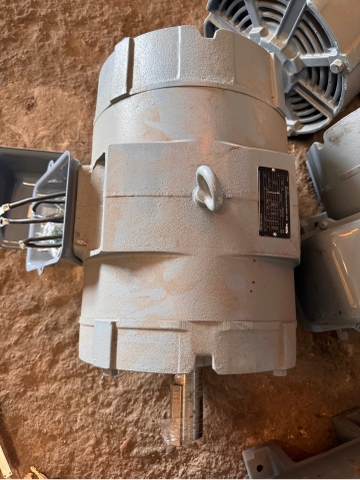 Motor 22kw 4P tua 1450 cốt 55 3pha 200v/380v