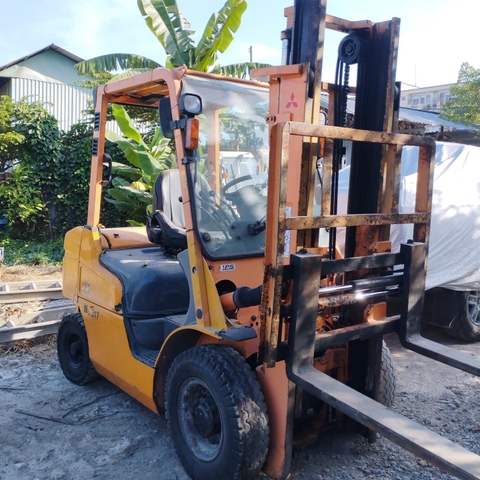 Xe nâng Mitsubishi Hoả Tiển 2.5 tấn Số tự Động Khung Cao 3M Sàng Từng Càng
