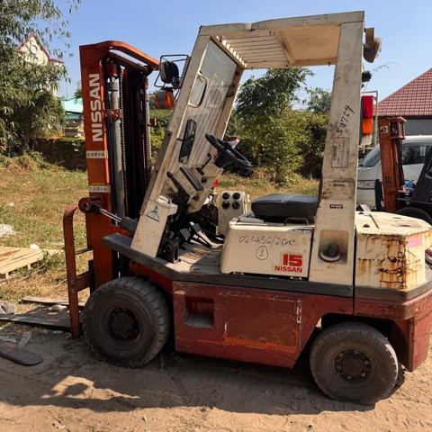 Xe nâng TCM 1.5 tấn Xăng