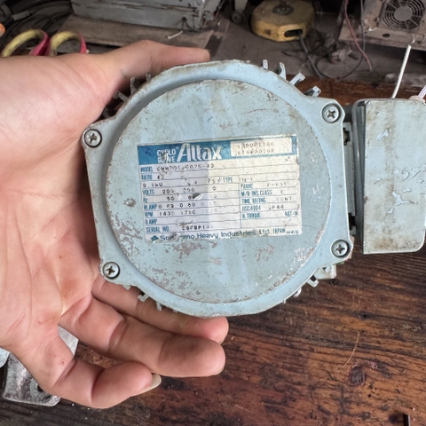 MOTOR GIẢM TỐC JAPAN – CHUYÊN TRỊ DÀN QUAY GÀ VỊT, HEO SỮA 100w 1:43