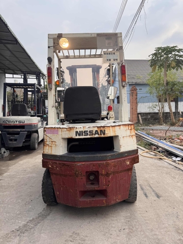 Xe nâng TCM 1.5 tấn Xăng