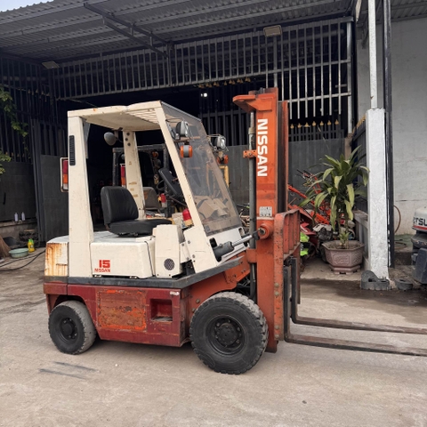Xe nâng TCM 1.5 tấn Xăng