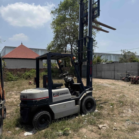 Xe nâng Komatsu 2 Tấn  Số Tự Động Khung 4m5