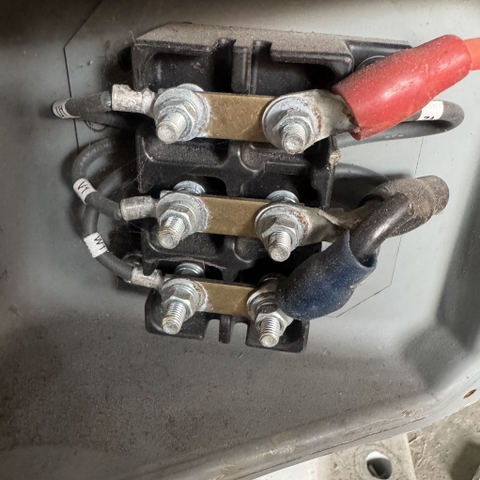 Motor Toshiba 7,5HP 4P Khía Trắng 40kg