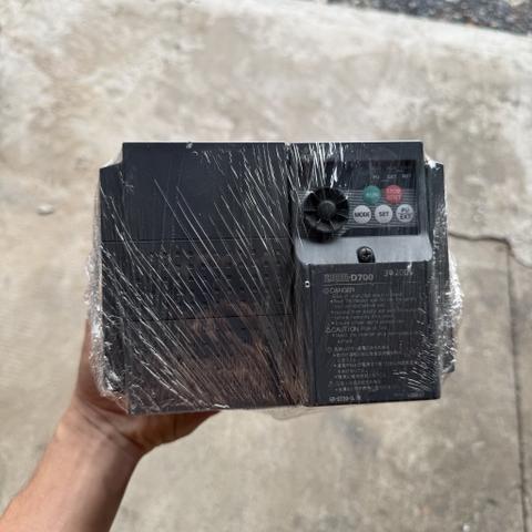 Biến Tần Mitsubishi D700 5Hp
