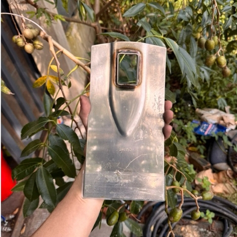 Lưỡi Cuốc Inox  Được Tôi Cứng Và Mài Bén Hàng Nội Địa Nhật